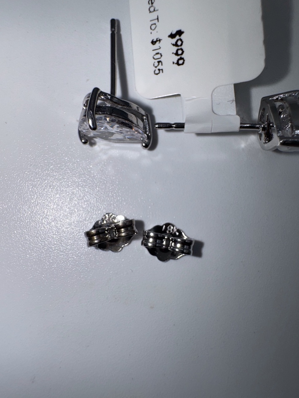 18k 0.75ct  Pear Cut Studs - Picture 11 of 13